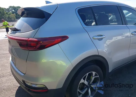 2020 Kia Sportage Lx z USA, uszkodzony, nr VIN KNDPM3AC2L7670920